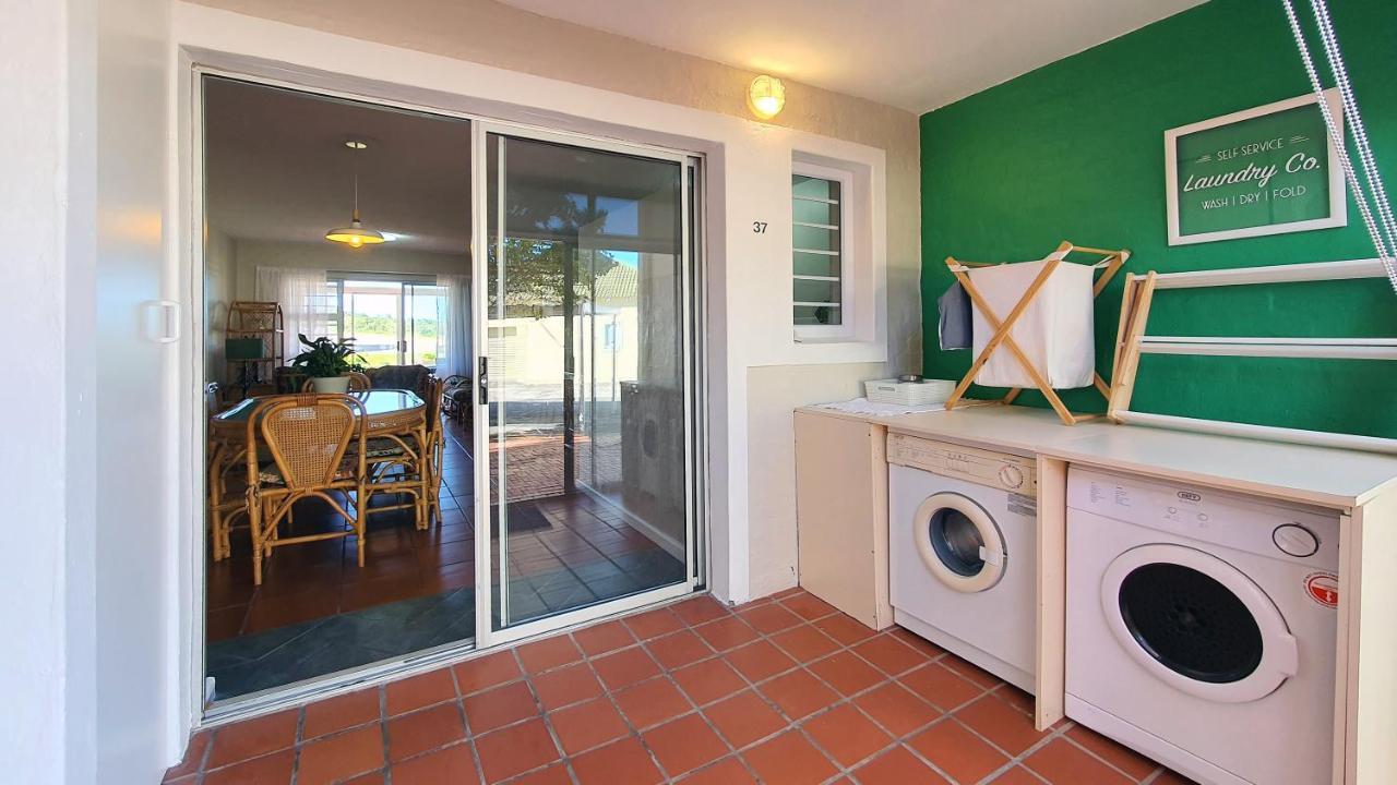 Escape To Paradise: Beachside Apartment Jeffreys Bay Exterior photo